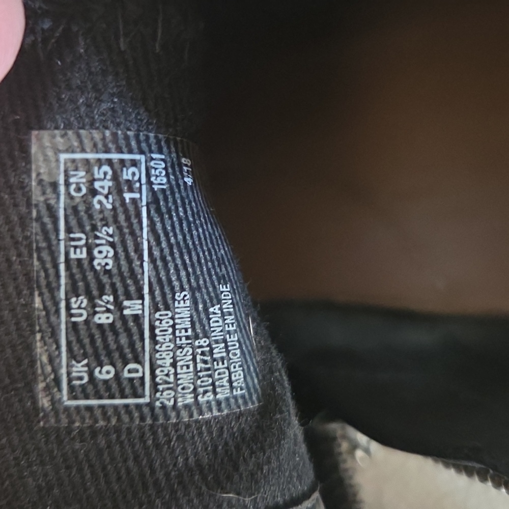 Clarks Black Leather Ankle Booties - 8.5 - Picture 6 of 9
